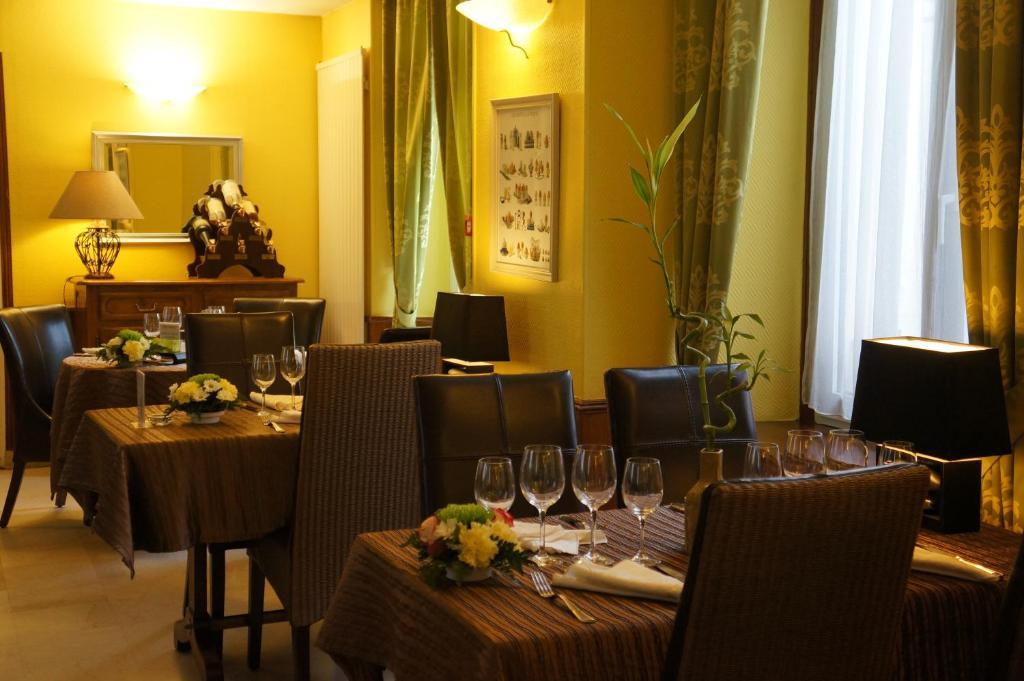 Hotel A La Grace De Dieu ブリ・コント・ロベール エクステリア 写真